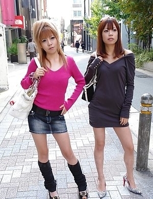 Boob Quizz and Yuri Rie ride men's mouths