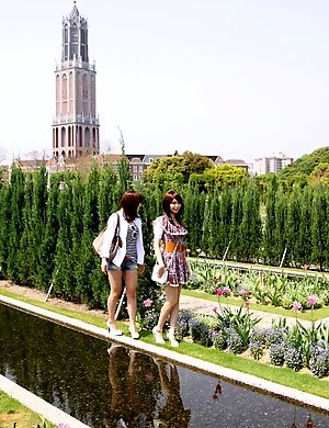 Rimu Endo and Ueno Misaki show off